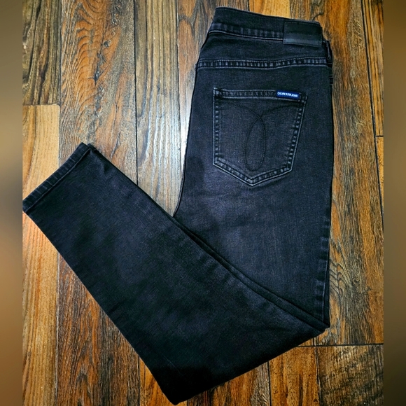 Calvin Klein Jeans.‎ Size 16. - Picture 1 of 8